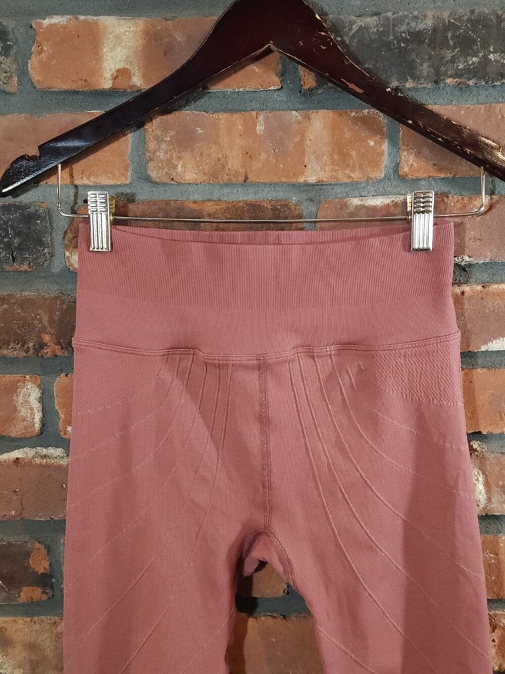 FP Movement by Free People The Essence Crop Leggings Workout Yoga Women's S/M - Picture 5 of 9